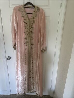 Embroidered Pink Velvet Kaftan with Gold Trim